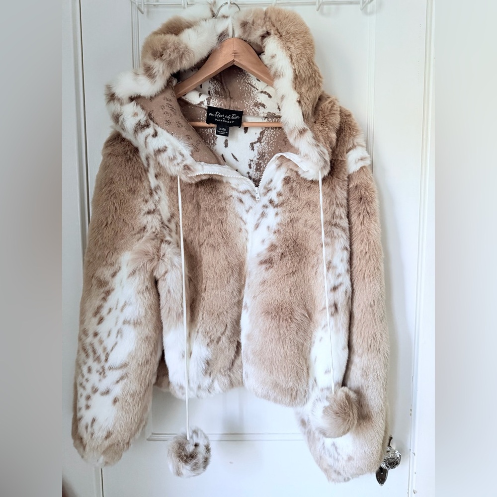 Parkhurst Outdoor Edition Beige and White Faux Fur Jacket